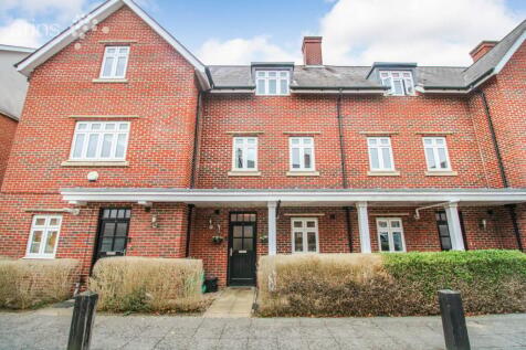 4 bedroom terraced house for sale