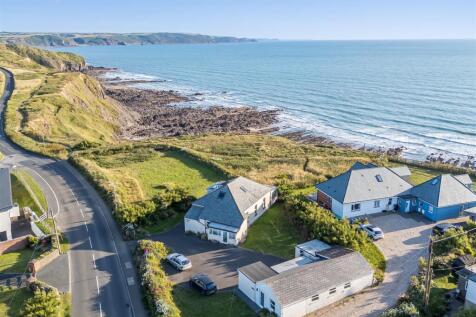 Upton, Bude 5 bed bungalow for sale