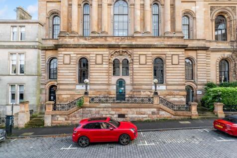Ground floor studio flat for sale