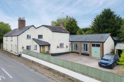 Fairmile 4 bed detached house for sale