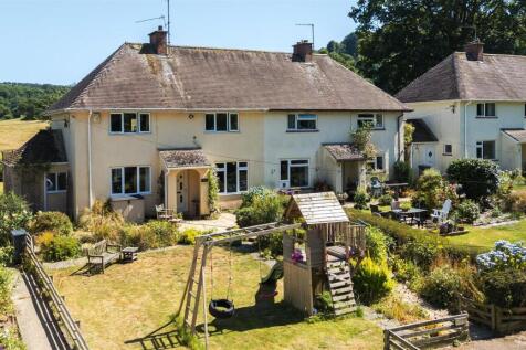 4 bedroom semi-detached house for sale