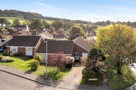 Pinaster Close, Honiton 3 bed bungalow for sale