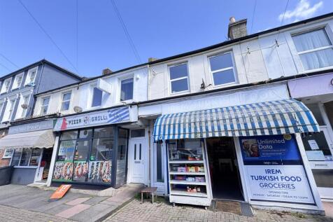 3 bedroom flat for sale