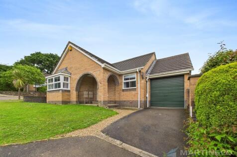 Truro 3 bed detached bungalow for sale