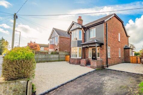 Willow Street, Ellesmere 3 bed detached house for sale