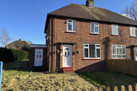 2 bedroom semi-detached house for sale