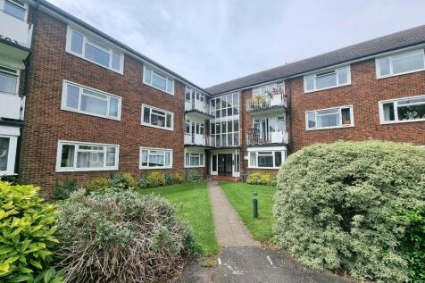 3 bedroom flat for sale