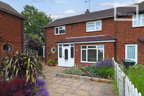 2 bedroom semi-detached house for sale