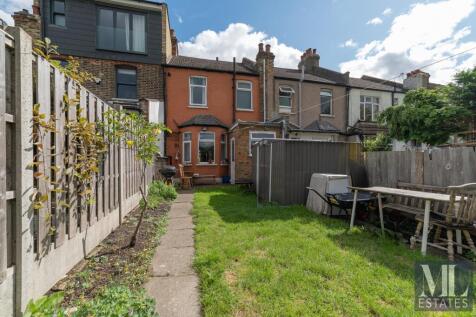 Stirling Road, Wood Green N22 3 bed terraced house for sale