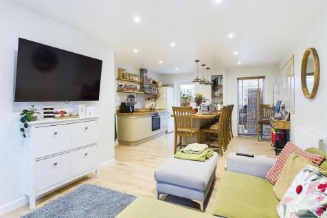 1 bedroom terraced house for sale
