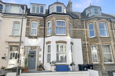 9 bedroom terraced house for sale