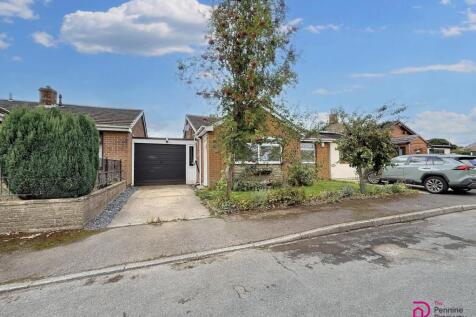 1 bedroom detached bungalow for sale