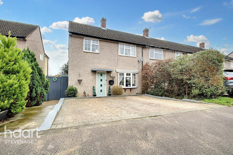 Marymead Drive, Stevenage 3 bed end of terrace house for sale