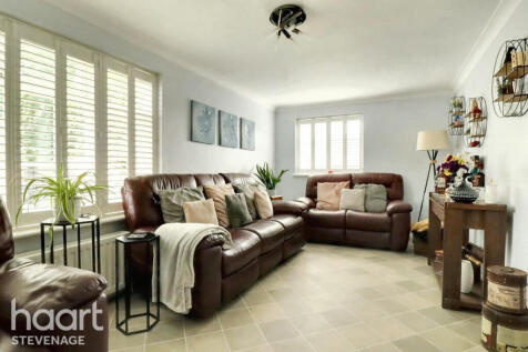 Coppice Mead, Hitchin 4 bed detached house for sale