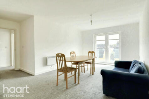 Admiral Drive, Stevenage 2 bed apartment for sale