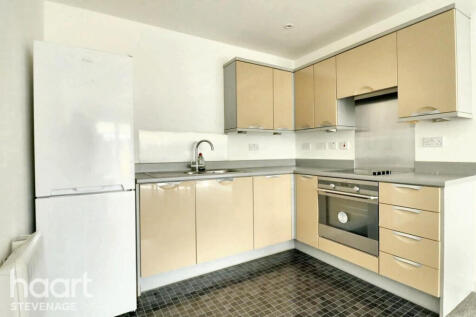 Admiral Drive, Stevenage 2 bed apartment for sale