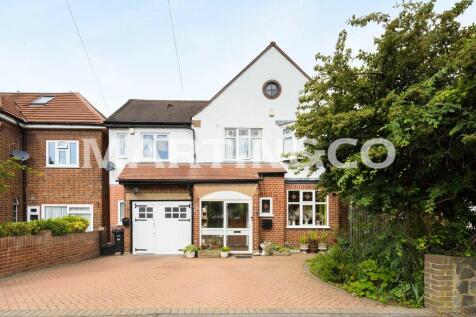 5 bedroom detached house for sale