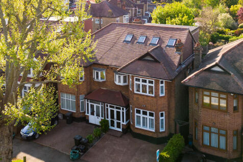 5 bedroom semi-detached house for sale