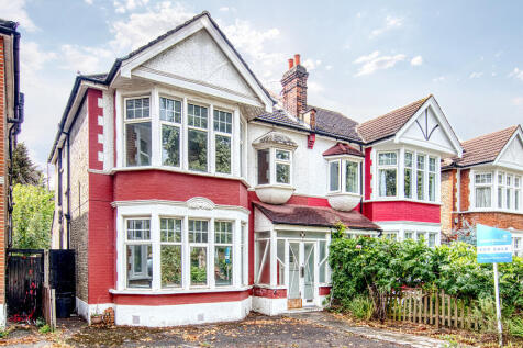 4 bedroom semi-detached house for sale