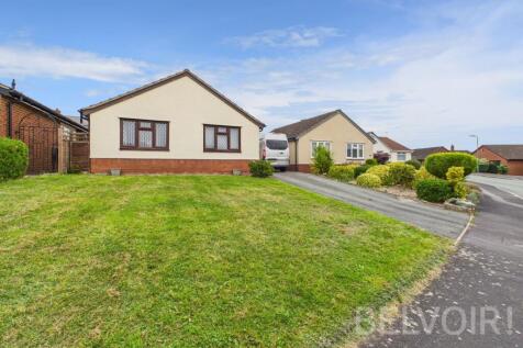 Falcons Way, Copthorne, Shrewsbury, SY3 2 bed detached bungalow for sale