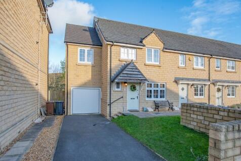 4 bedroom town house for sale