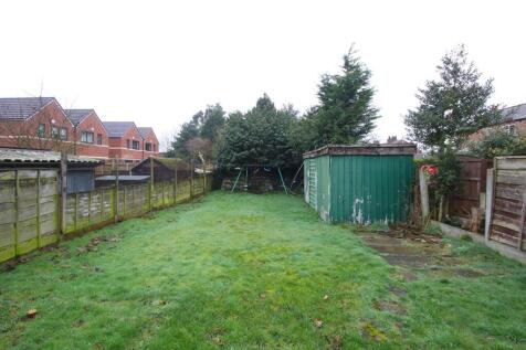 Hall Lane, Partington, Manchester, M31 3 bed semi