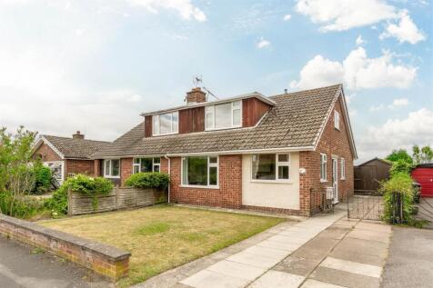 4 bedroom semi-detached bungalow for sale