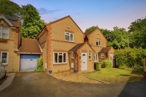 Farriers Court, Peterborough PE2 3 bed semi
