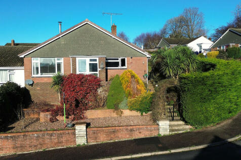 3 bedroom semi-detached bungalow for sale