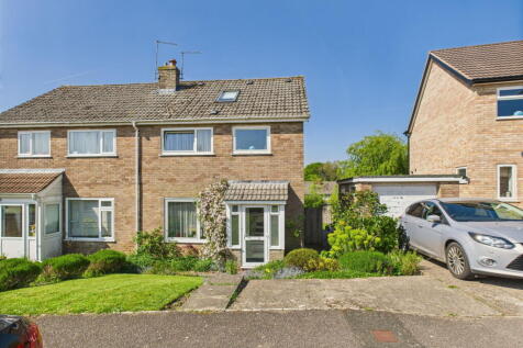 Slade Close,Ottery St. Mary,EX11 1SY 4 bed semi