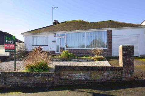 2 bedroom detached bungalow for sale