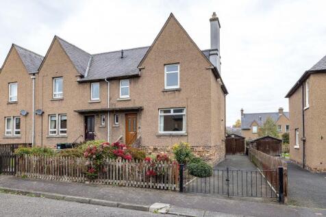 19 Weirgate Avenue, St. Boswells, St... 3 bed semi