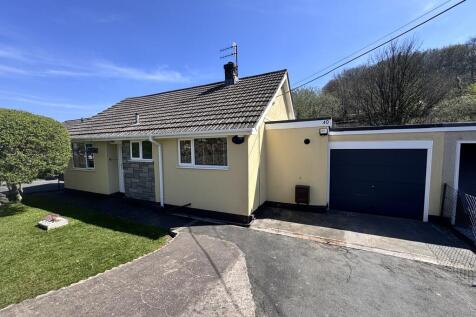 2 bedroom detached bungalow for sale
