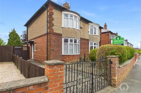 Starmer Crescent, Darlington, Durham... 2 bed semi