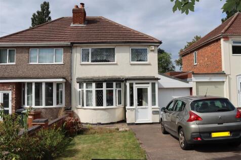 3 bedroom semi-detached house for sale