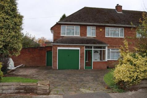 3 bedroom semi-detached house for sale