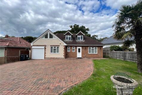 Rothesay Drive, Highcliffe... 3 bed bungalow for sale