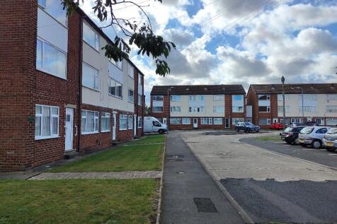 2 bedroom ground floor flat for sale
