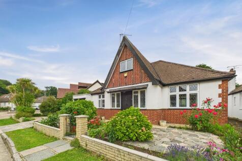2 bedroom detached bungalow for sale