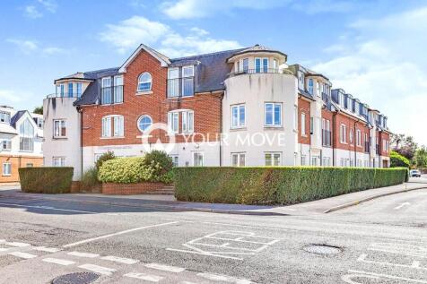 Beckingham Metro Station Road, Surrey... 2 bed flat for sale