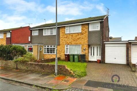 Frobisher Close, East Sussex BN23 3 bed semi