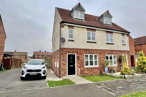 3 bedroom semi-detached house for sale