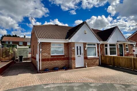 2 bedroom semi-detached bungalow for sale