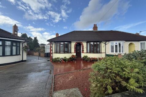 3 bedroom semi-detached bungalow for sale