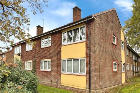 Chaucer Avenue, West Midlands WV12 2 bed flat for sale