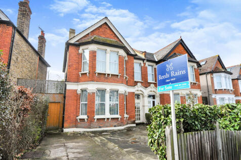 Thornsbeach Road, London SE6 5 bed semi