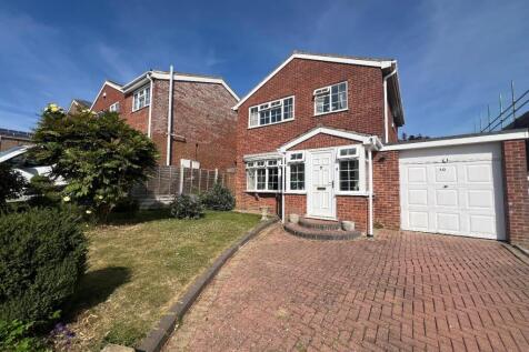 Slade Valley Avenue, Rothwell, Kettering 3 bed detached house for sale