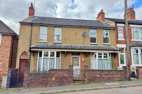 Ragsdale Street, Rothwell, Kettering 3 bed semi