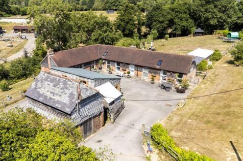Kerves Lane, Horsham 3 bed detached house for sale