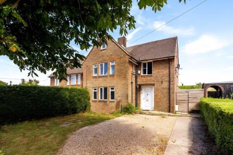 4 bedroom semi-detached house for sale